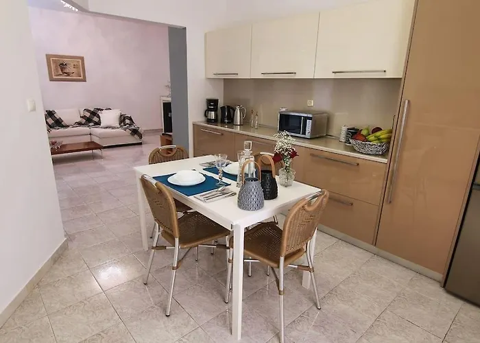 Christos - Center W/ Royal Garden View Rhodes City