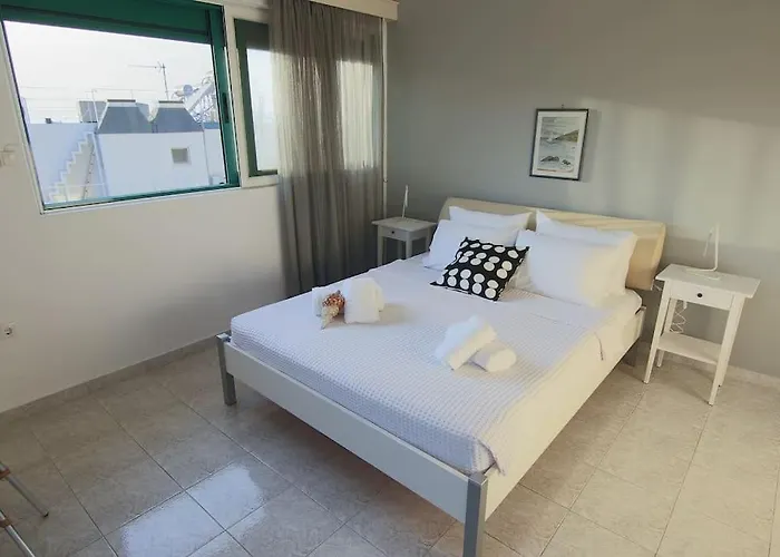 Christos - Center W/ Royal Garden View Apartament *