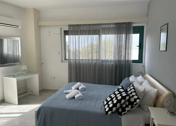 Christos - Center W/ Royal Garden View